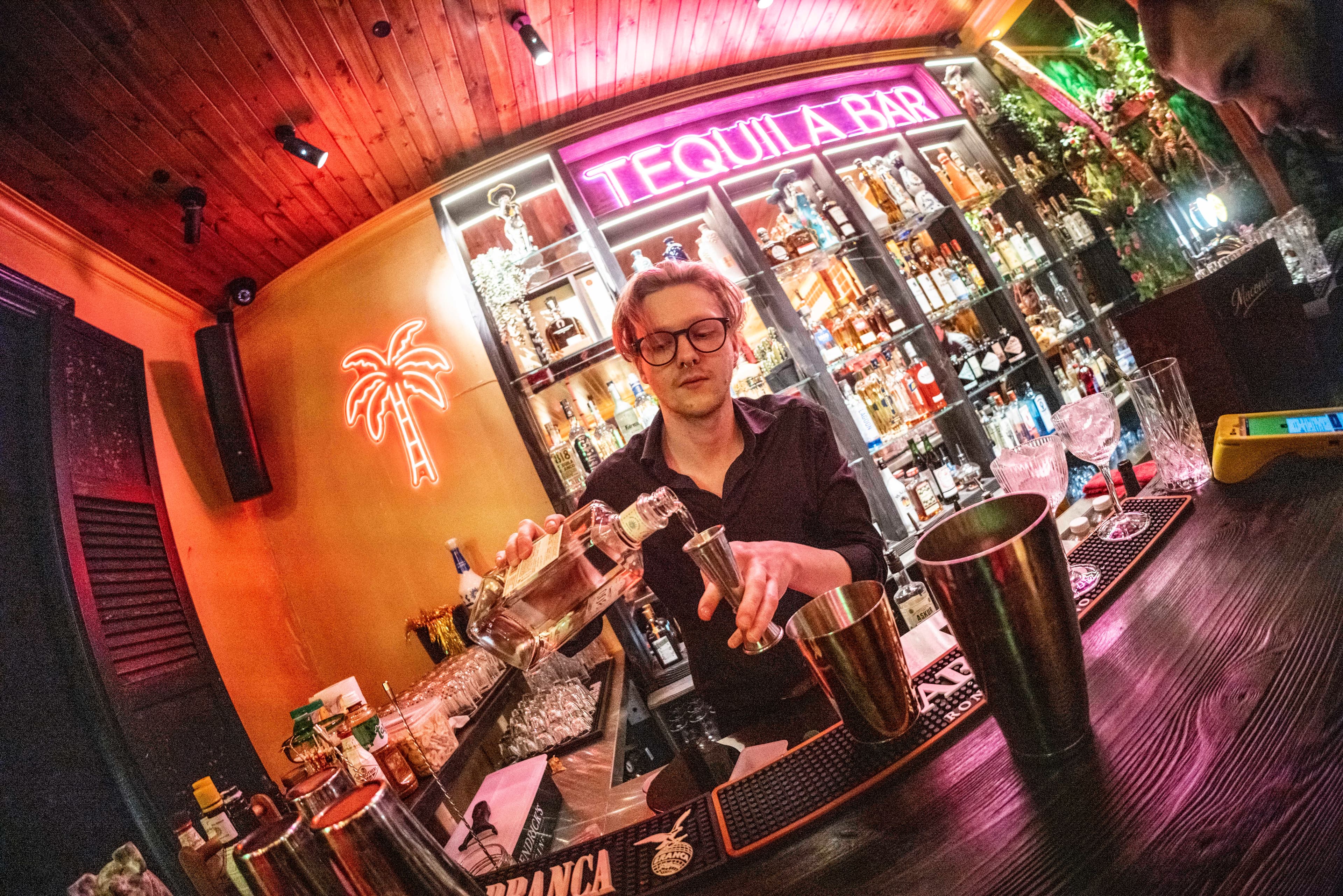 Macondo bar mynd 4
